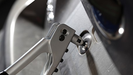Kliješta za zakovice STALCO Premium – 250 mm