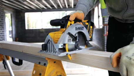 Pila kružna aku DEWALT 18V SOLO 165mm DCS391N-XJ