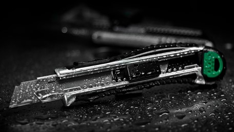 Skalpel STALCO Perfect – 18 mm